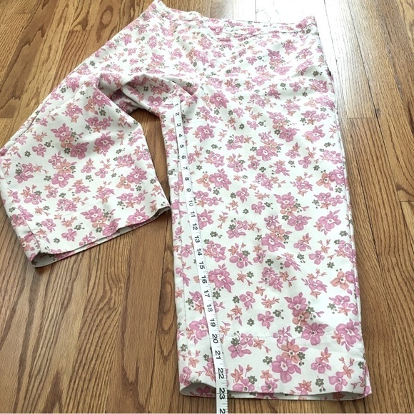 Vintage Villager High Rise Pink Floral Off White Straight Leg Cropped Pants - Picture 7 of 13